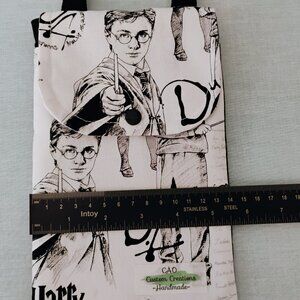 Harry Potter cellphone bag.